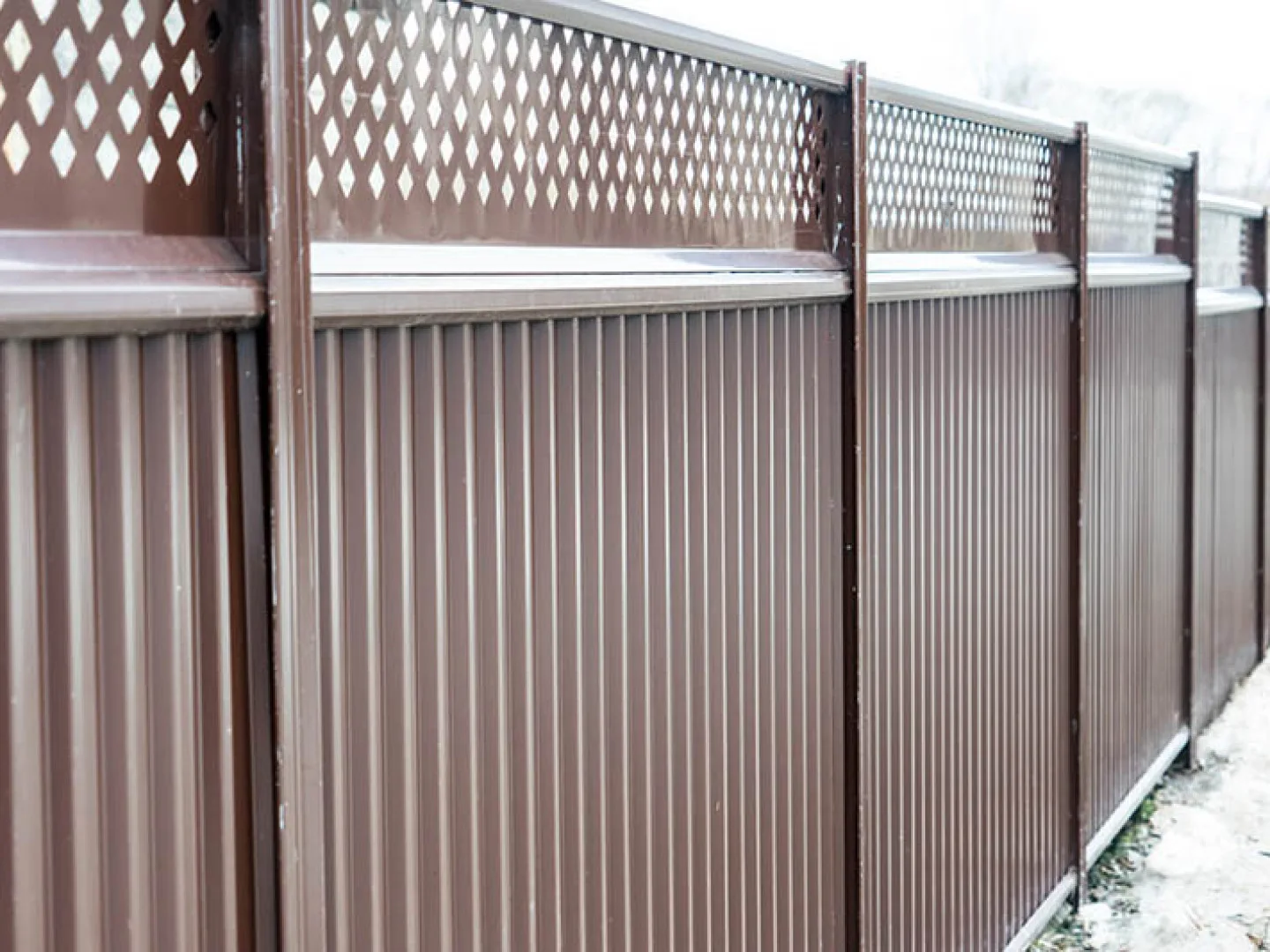 Commercial fence installation for businesses